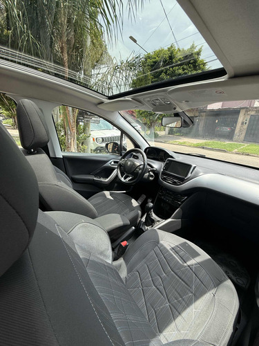 Peugeot 208 1.6 Feline