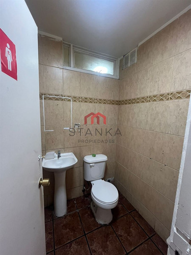 ¡excelente Oportunidad! Arriendo De Un Amplio Local Comerci