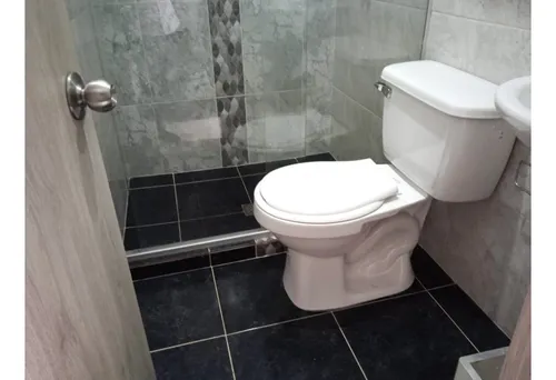 Casa Y Apartaestudio En Venta En Envigado Sector Los Naranjos