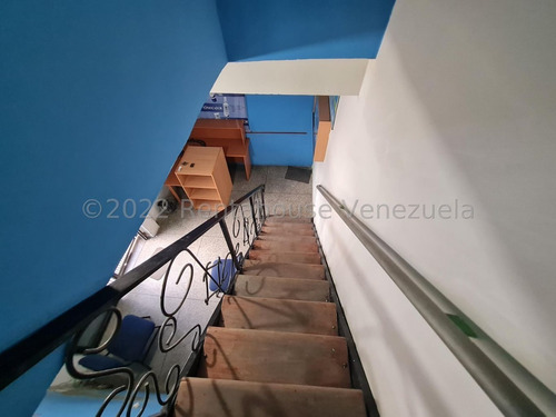 Imagen 2 de 30 de Edificio Comercial En Venta En Zona Este Barquisimeto Lara ++23-1117 */ M.c T. N° +0-4-2-4- 5.5.6. 5.7. 5.9 *--**
