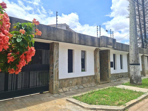 Venta Bella Casa Guaparo Valencia