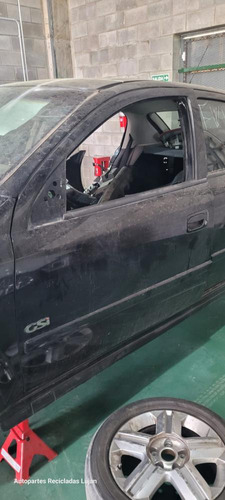 Puerta Delantera Izquierda Chevrolet Astra 2.4 5622917 (Usado)
