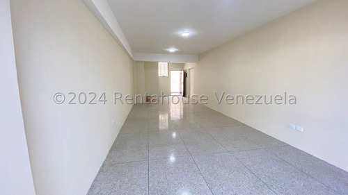 Alquiler De Oficina - Local Comercial En Barquisimeto Zona Centro Carrera 19 Cod 25 3410, Soy Gabi Irastorza De Renthouse, Comunicate.