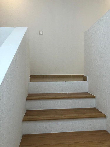 Imagen 24 de 30 de En Venta Casa En Zibata, Jardín, 3 Recamaras, Cuarto De Lava