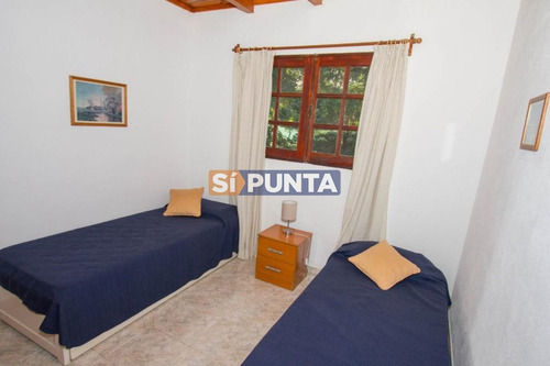 Imagen 8 de 11 de Casa En Venta
