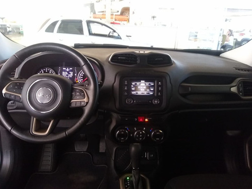 Imagem 4 de 5 de Jeep Renegade 1.8 16v Flex Longitude 4p Automático