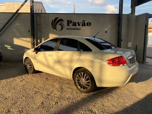Fiat Linea 1.8 16v Essence Flex Dualogic 4p
