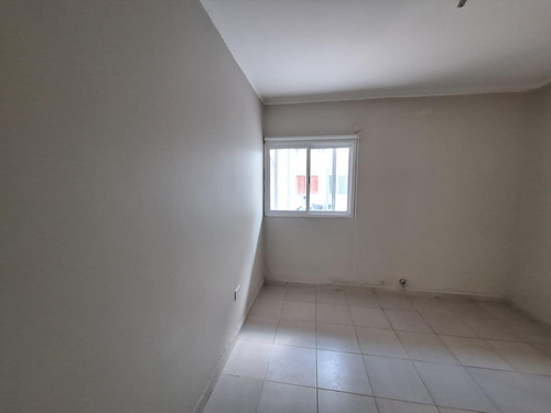 Departamento En Barrio La Cañada