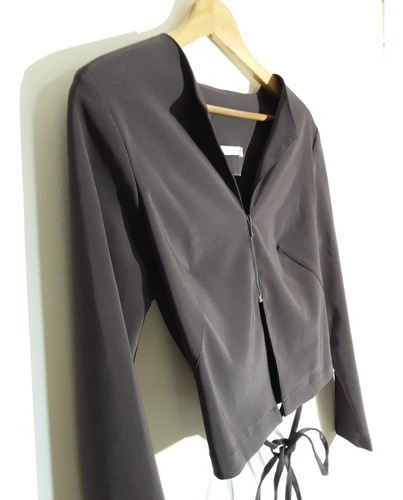 Imagen 2 de 10 de Blusa Italiana Corta De Diseño