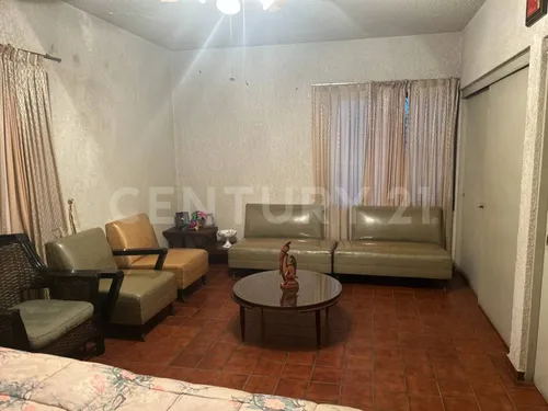 Casa En Venta En Col. Mitras Centro En Monterrey