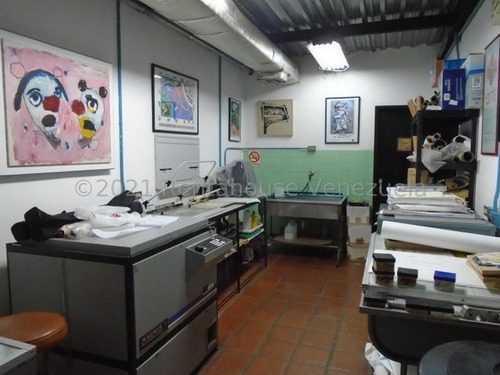 En Boleita Norte Se Vende Edificio Uso Industrial, Comercial O Residencial De 4 Niveles