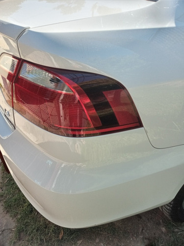 Volkswagen Voyage 1.6 Highline