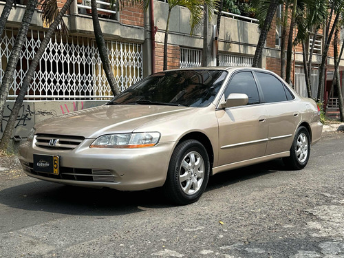 Honda Accord 2.3 Exr 4 p