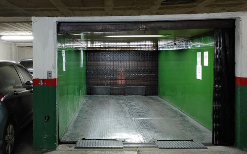 Venta Cochera En Recoleta. Acepta Permuta Mismo O Menor Valor. Excelente Estado Y Ubicación.