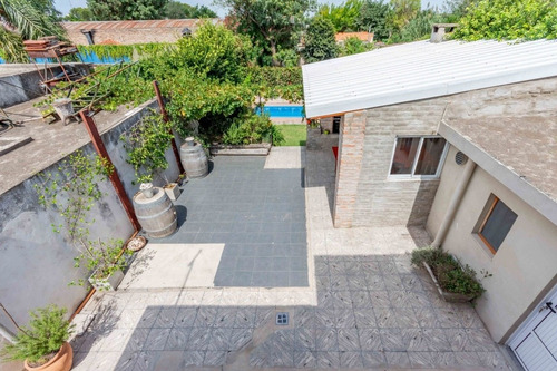 Imagen 6 de 9 de Casa Interna Con Pileta, Quincho Y Parquizado Liquido