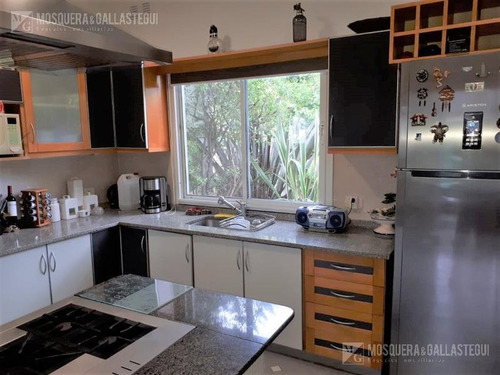 Imagen 6 de 16 de Importante Casa En Boulevares - Km 38 Pilar