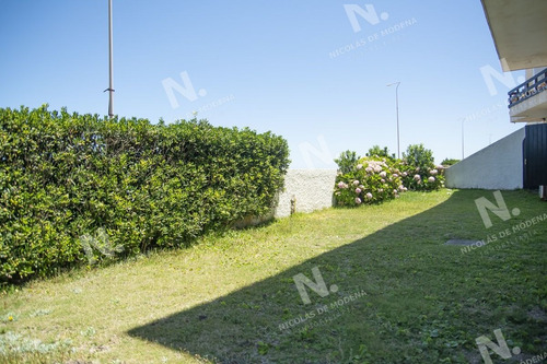 Imagen 14 de 16 de Hermoso Departamento En Venta Frente Al Mar - Punta Del Este Punta Del Este