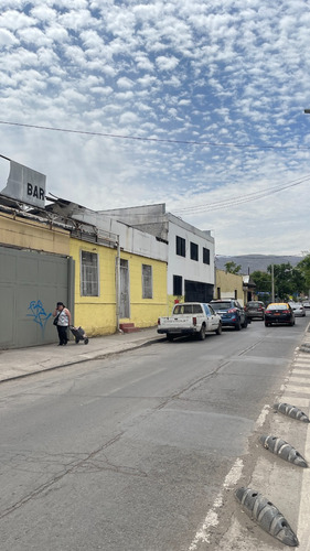 Casa Centro Civico De Colina