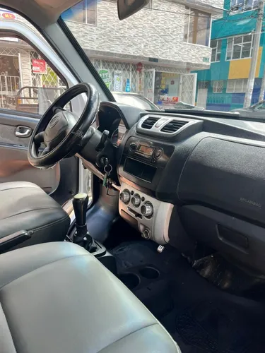 Dfsk/linea: Eq50/1.2 Cilindraje: 1.240 Capacidad: 830
