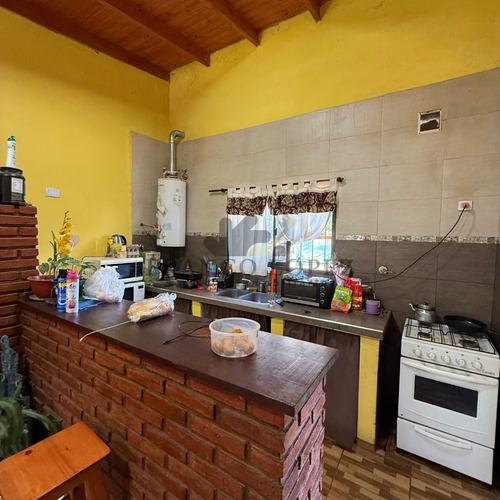 Dos Casas En Lote De 12 X 43 En Venta Saladillo