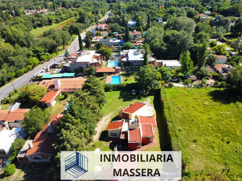 Venta: Casa - 3 Dormitorios 2 Baños - Patio - Zona Balneario - El Canal - Villa Carlos Paz