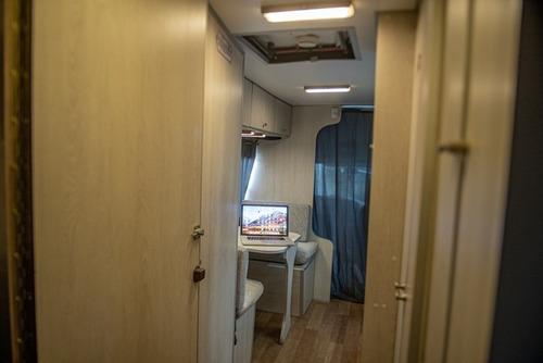 Imagen 6 de 25 de Motorhome Super Equipado - Iveco Daily 50c16 2014