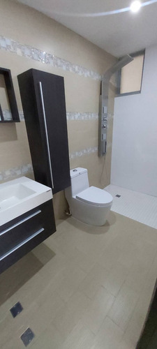 Imagen 11 de 22 de Penthouse Urb. La Trigaleña Valencia 0412-4860923.