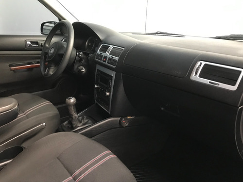 Imagen 18 de 25 de Volkswagen Bora 1.8t Highline 1.8 T Manual Tela Cuero Vento