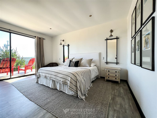 Casa En Venta De 3 Dorm. En Boyeruca (comuna Vichuquén)