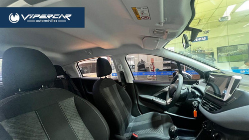 Peugeot 208 allure 1.6 manual