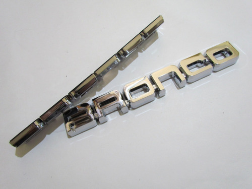 Imagen 9 de 10 de Par Emblemas Ford Bronco Accesorio Emblema