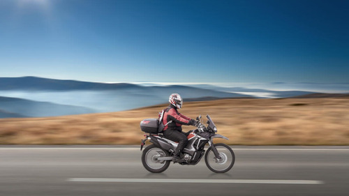 Llanta Trasera Para Moto Michelin Doble Propósito Anakee Adventure Sin Cámara De 130/80 17 T 71 X 1 Unidad