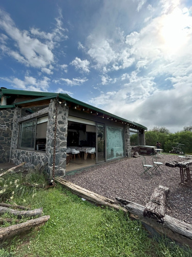 Chalet De Estilo Rústico. San Antonio De Arredondo Zona Granjas - Las Jarillas.