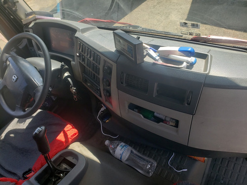 Volvo Vm 270 Leito Bitruck 8x2 Baú 11,50 Metros Plataforma