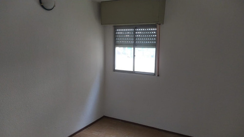 Imagen 3 de 9 de Rias Altas, Buen Apartamento En Complejo América De 2 Dormitorios, Buena Ubicación!!