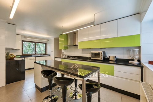 Linda Casa En Condominio En La Foresta