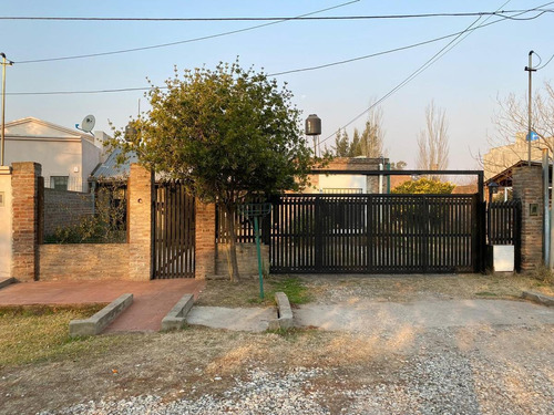 Imagen 16 de 23 de Casa Funes Tres Dormitorios Con Pileta En Venta