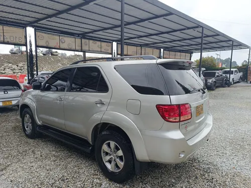 Toyota Fortuner 4.0 Sr5