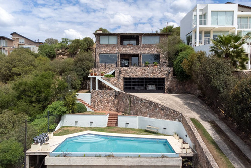 Venta Casa De Diseño Villa Del Lago, Carlos Paz.