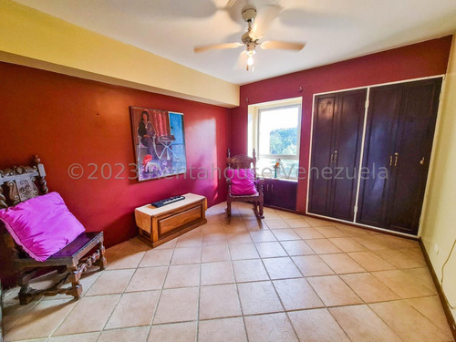 Apartamento En Venta En Los Naranjos Del Cafetal Ca 24-11095 Yg