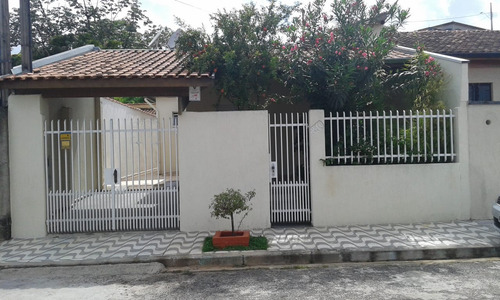 Casa Com 4 Quartos E 2 Banheiros