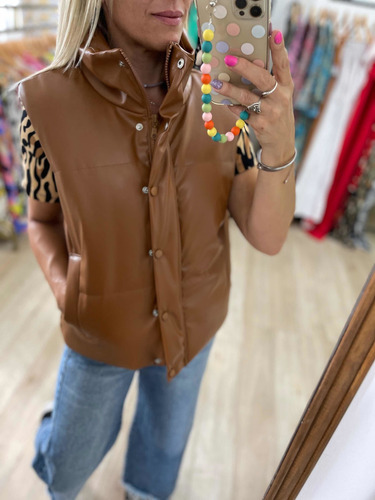 Imagen 3 de 10 de Chaleco Puffer Inflable Ecocuero Mujer The Big Shop