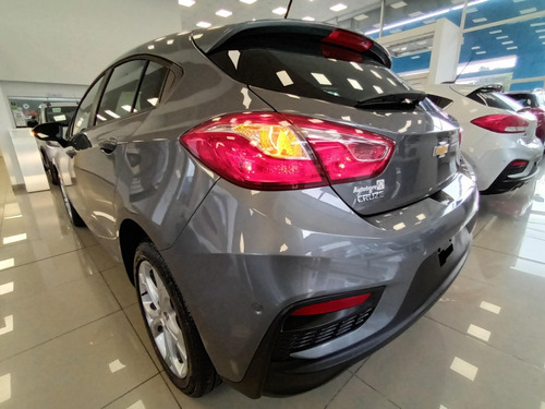 Imagen 18 de 22 de Chevrolet Cruze 5 Lt Mr
