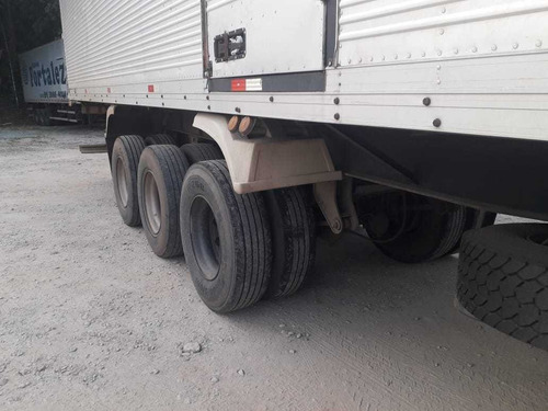 Carreta Random Baú 28 Pallets