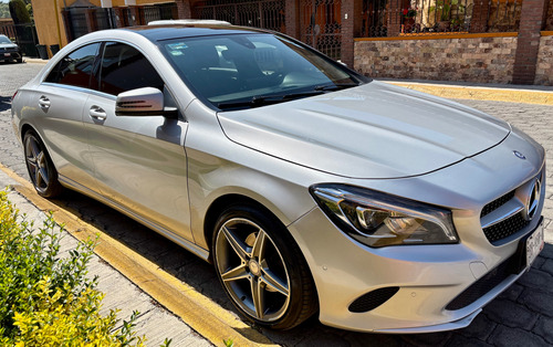 Mercedes-Benz Clase CLA 1.6 200 Cgi Sport At