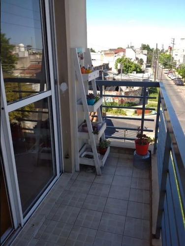 Imagen 11 de 13 de Depto 2 Amb - Al Frente - Con Balcon - Con Renta/ideal Inversor
