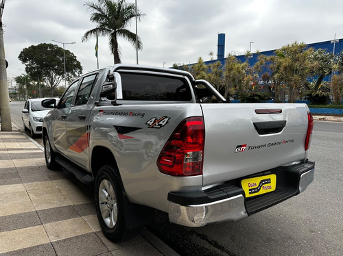 Toyota Hilux 2.8 STD 4X4 CD 16V