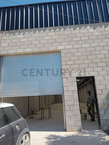Galpón De 400 Metros Cuadrados En Alquiler En El Centro De Canning