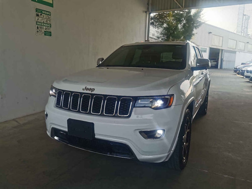 Imagen 12 de 15 de Jeep Grand Cherokee 2019 5p Limited 4x2 V6/3.6 Aut Nav