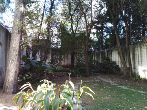 Imagen 2 de 30 de Amplio Departamento De 6 Ambientes Con Dependencia Al Frente Con Balcón